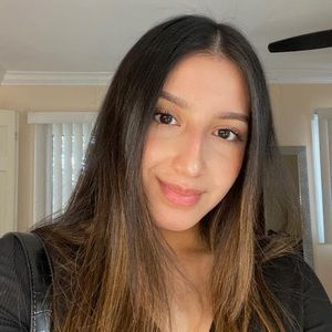 Meet your Posher, Emely